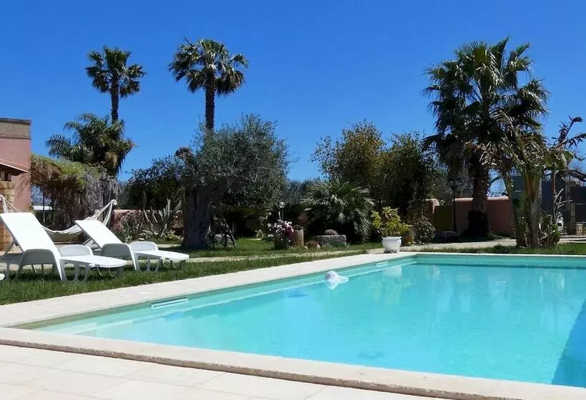 La Vigna Salentina   Con Giardino E Piscina Privata