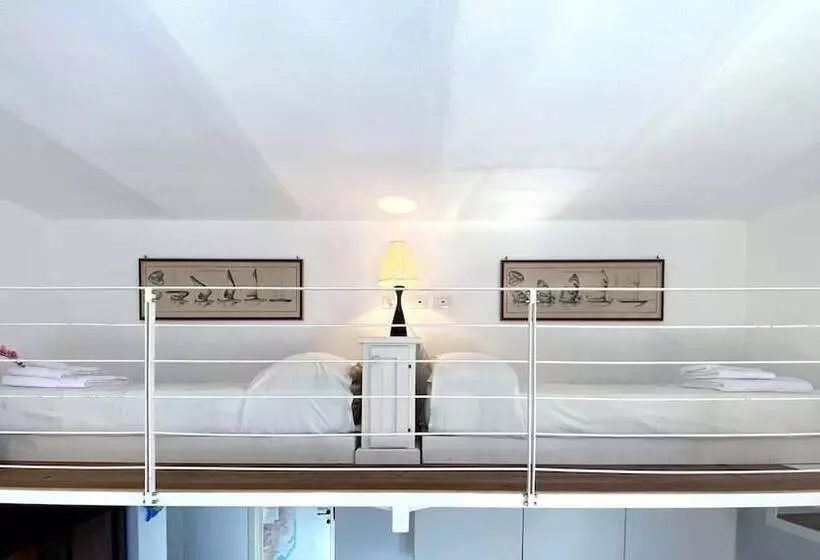 Molo Blu Apartment In La Maddalena