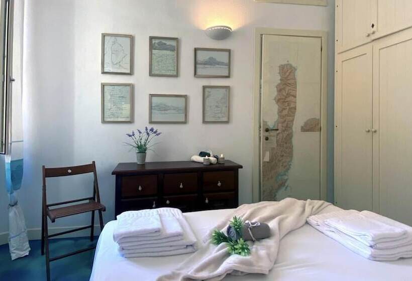 Molo Blu Apartment In La Maddalena