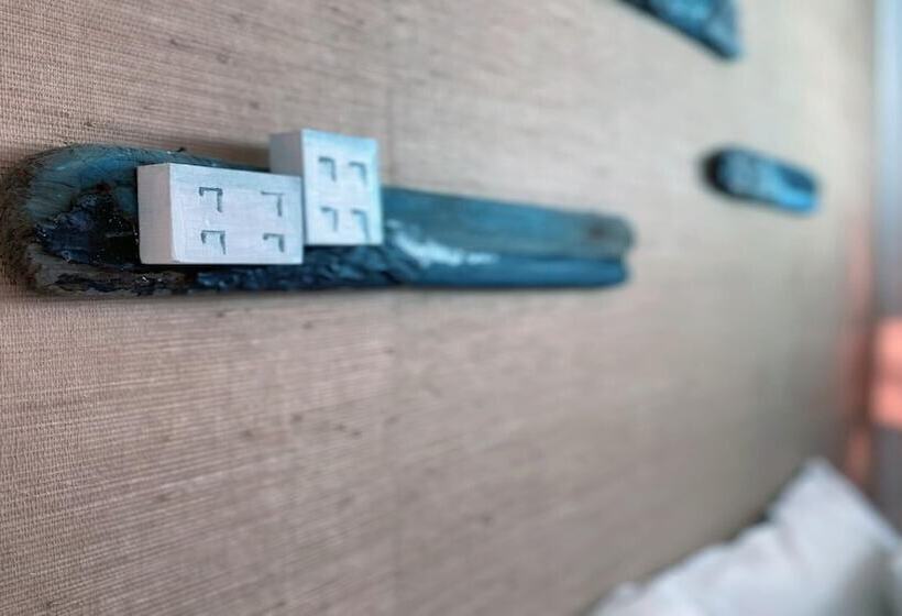 Molo Blu Apartment In La Maddalena