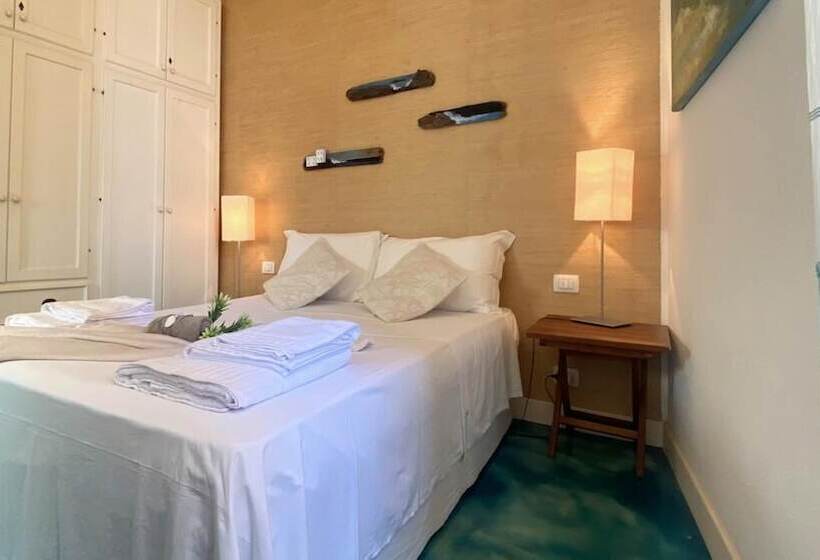 Molo Blu Apartment In La Maddalena