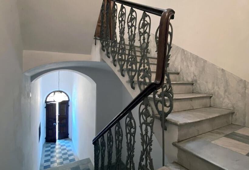 Molo Blu Apartment In La Maddalena