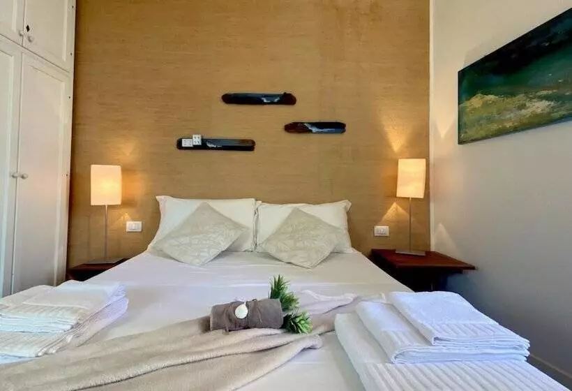 Molo Blu Apartment In La Maddalena