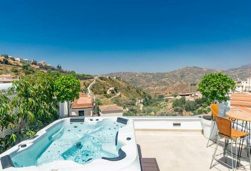 Spacious Apartment In Cómpeta