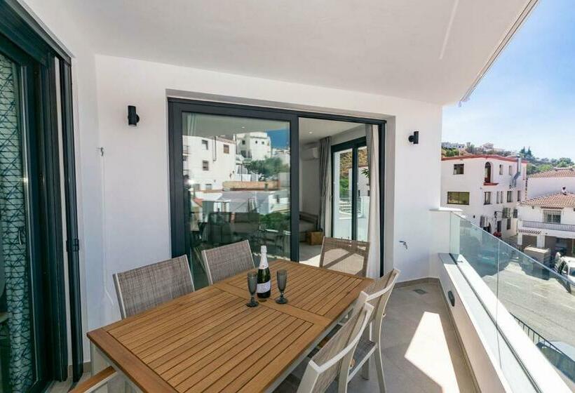 Spacious Apartment In Cómpeta