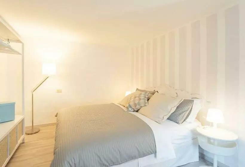 [ Romantic Suite ]   Como Center