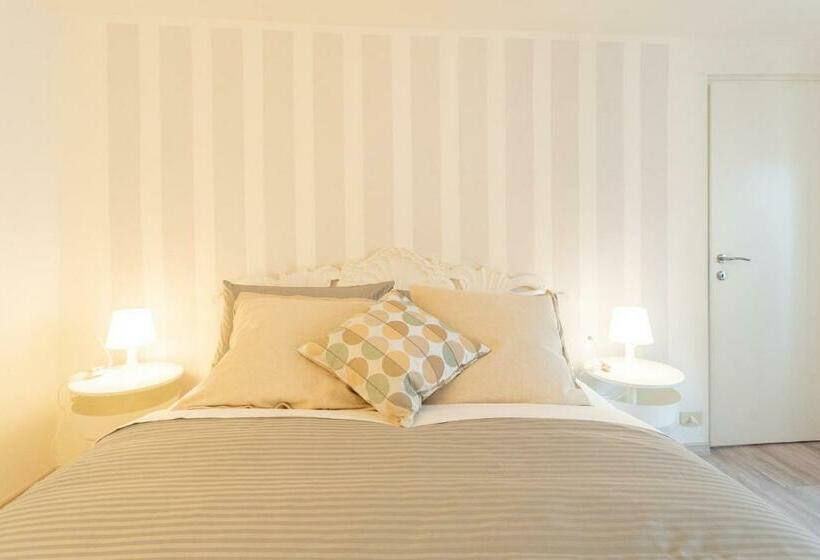 [ Romantic Suite ]   Como Center