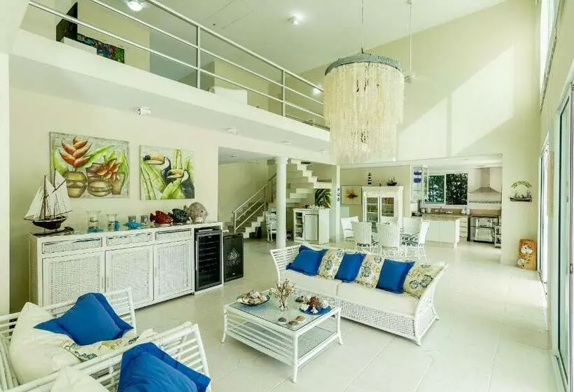 Casa Alto Padrão Com Piscina Em Caraguatatuba