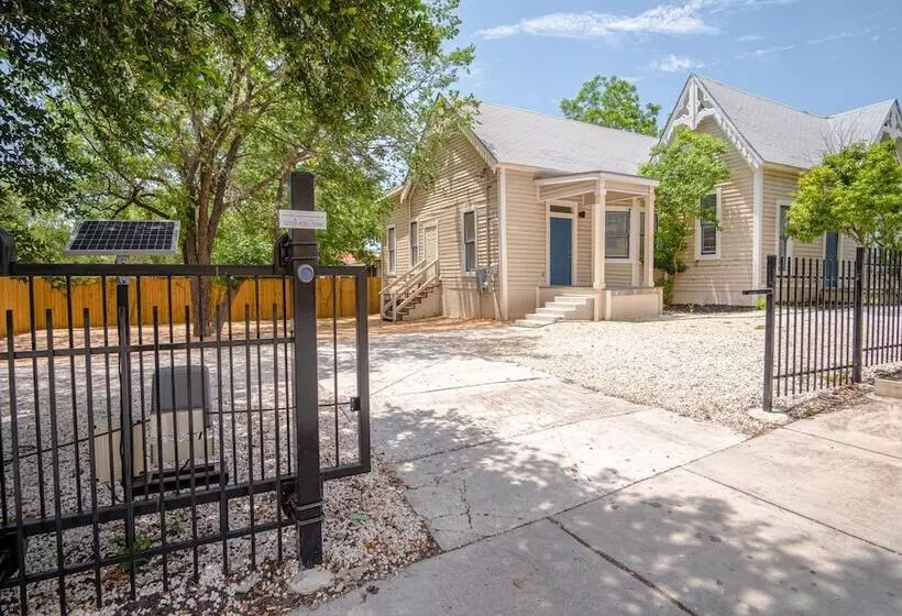 Incredible New 3br2ba Near Downtown