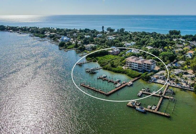 Sunset Captiva Bayside 103