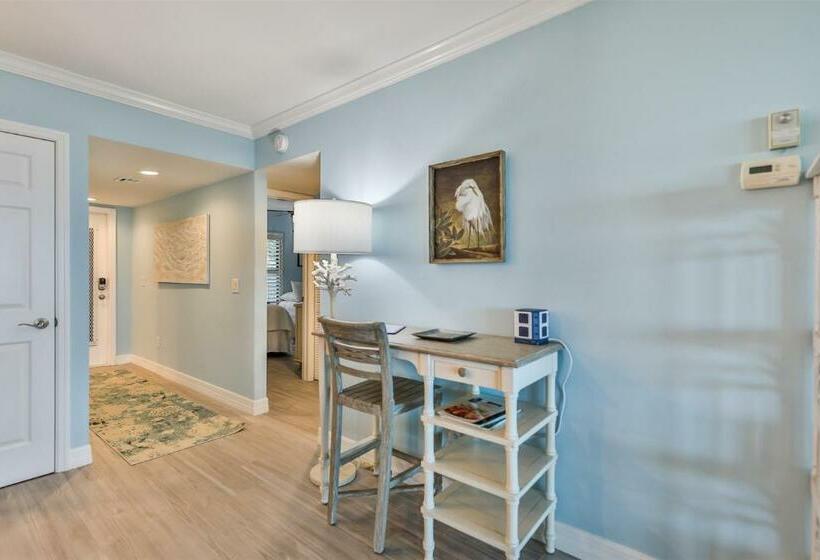 Sunset Captiva Bayside 103