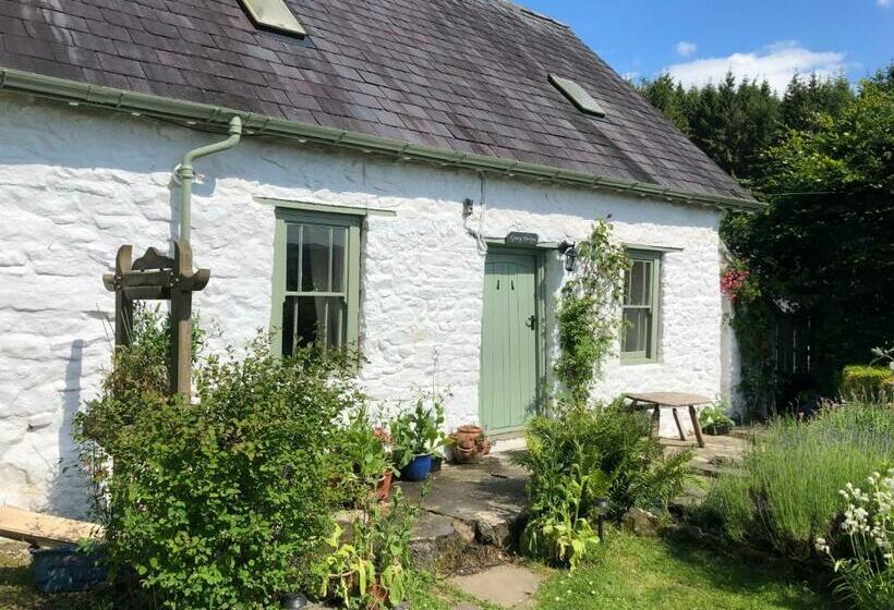 Traditional 18th Century Welsh Cottage