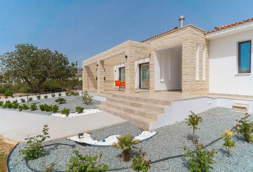 Aretousa Dyo By Prestige Bookings