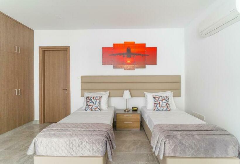 Aretousa Dyo By Prestige Bookings