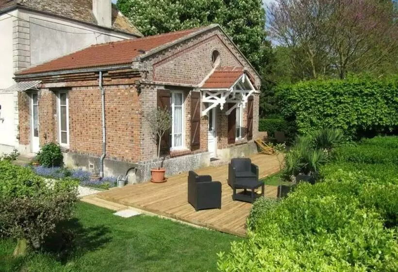 Le Pavillon De La Mare