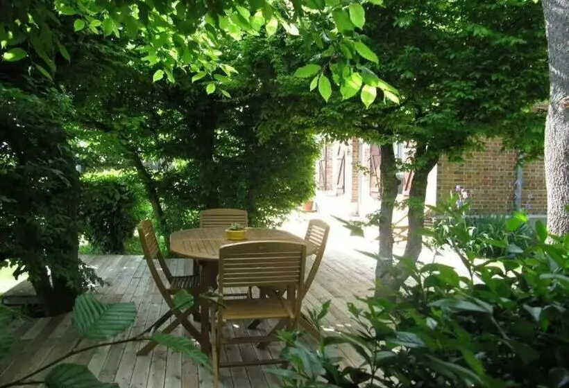 Le Pavillon De La Mare