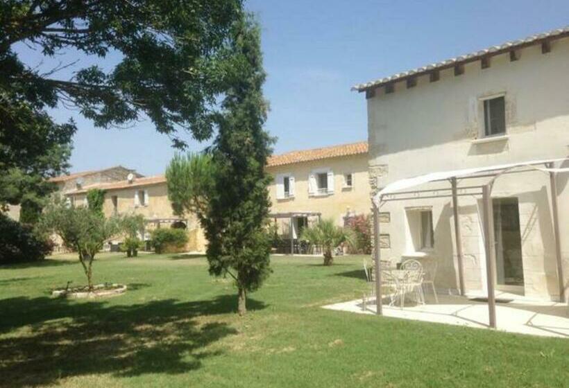 Les Templiers   Petit Bizerty 36 Pers    2 Piscines   Salle 200 M²