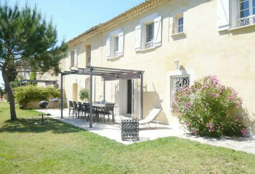 Les Templiers   Petit Bizerty 36 Pers    2 Piscines   Salle 200 M²