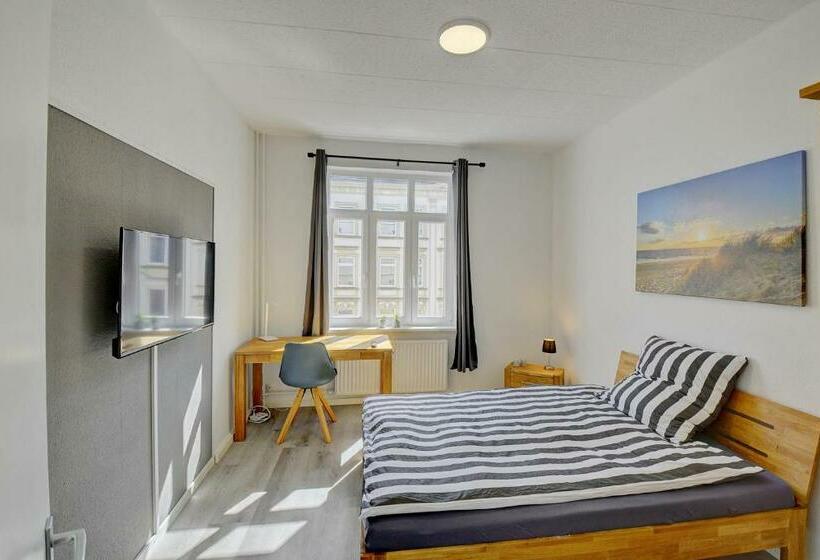 Monteurwohnung   Schiefe Stube