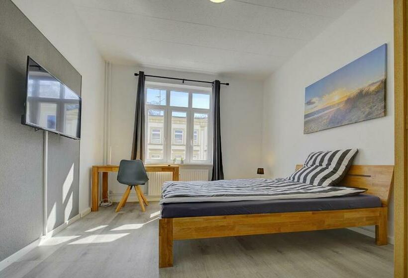 Monteurwohnung   Schiefe Stube