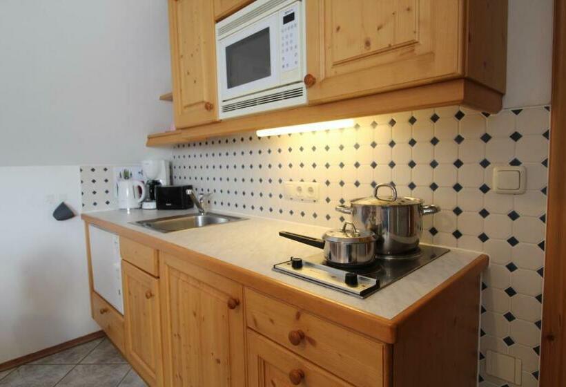 Nocky Family Apartments