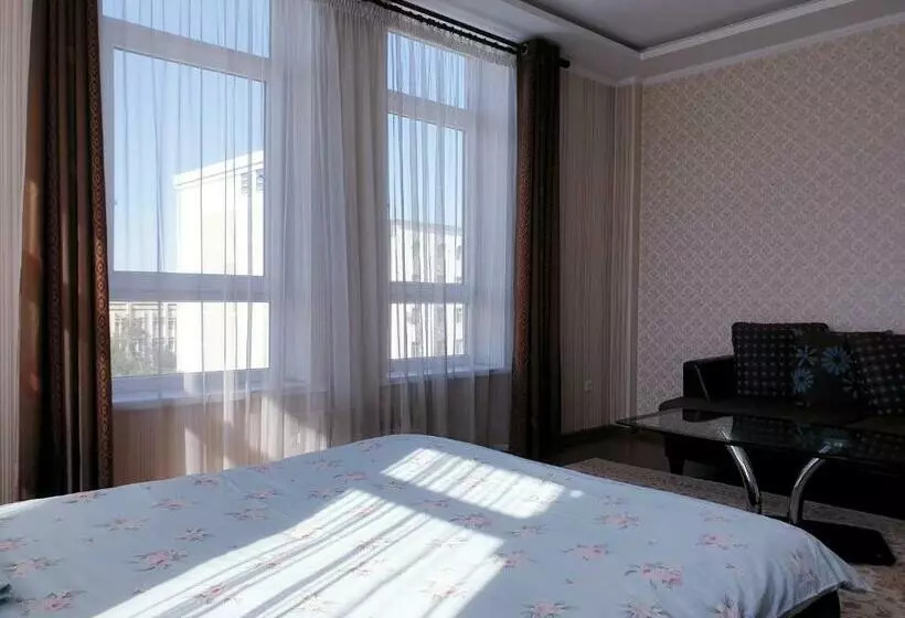 Plaza Apartments