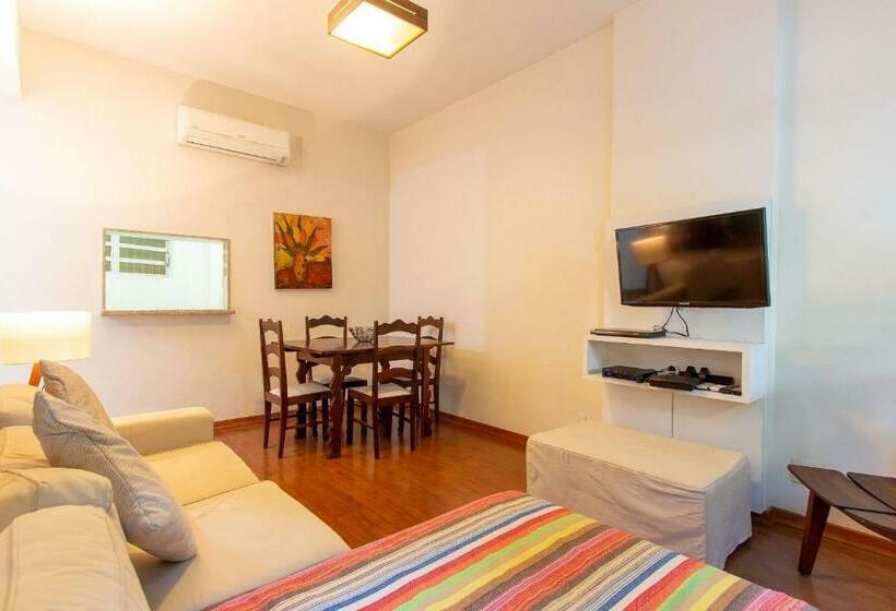 Ipanema: 2qtos Confortável, Ao Lado Da Praia