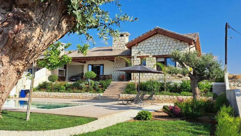 Chrystallia Holiday Villas