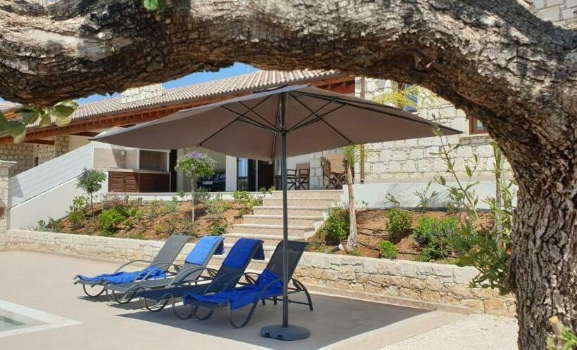 Chrystallia Holiday Villas