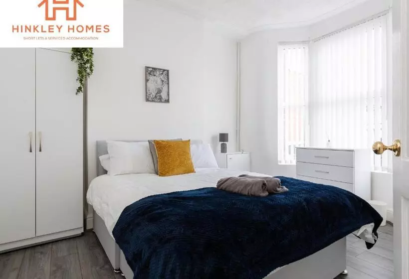 Newly Renovated 4bed   Free Parking   City Links By Hinkley Homes Short Lets & Serviced Accommodatio