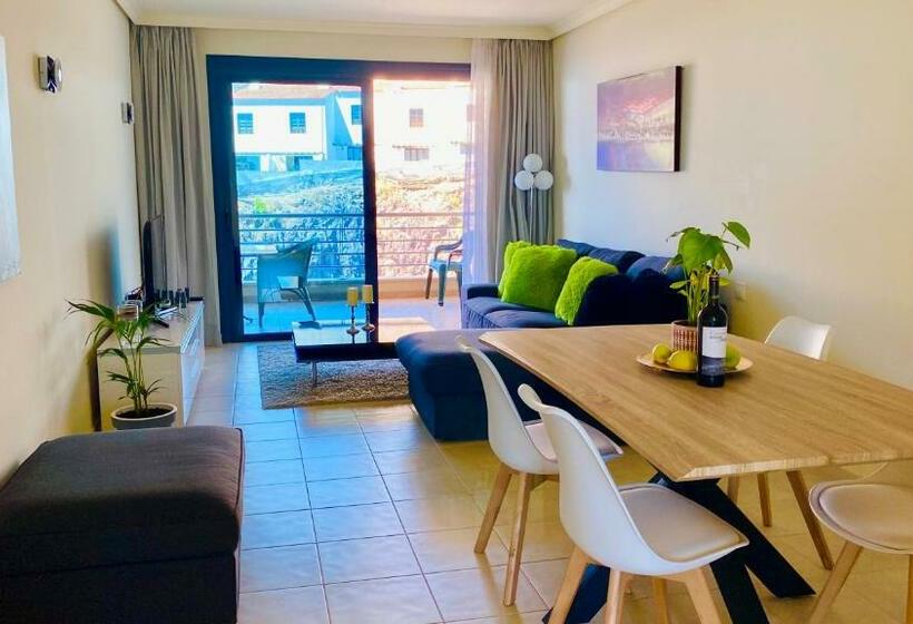 Penthouse Apartment Zentral Und Ruhig Gelegen