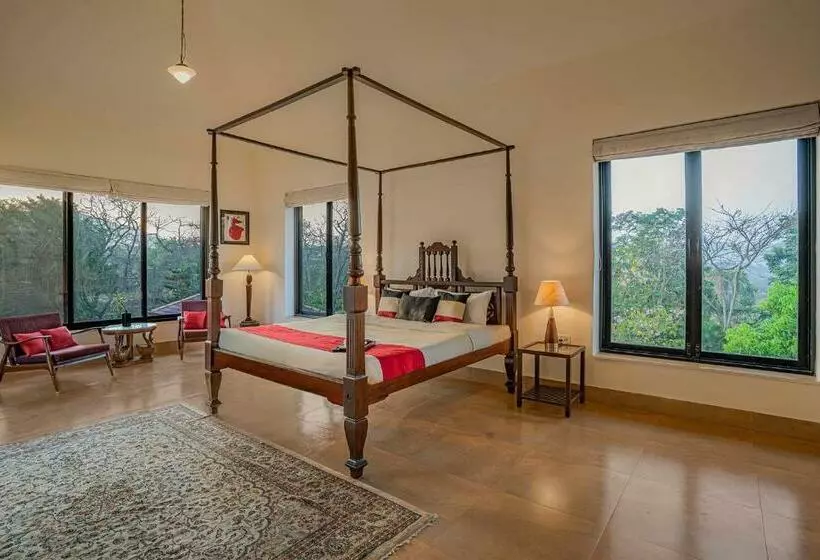 Stayvista At Birdsong With Pvt Pool, Lawn & Gazebo