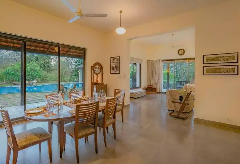 Stayvista At Birdsong With Pvt Pool, Lawn & Gazebo