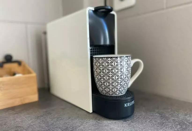 Studio équipé Climatisé Avec Balcon Au Mourillon à 20m De La Plage
