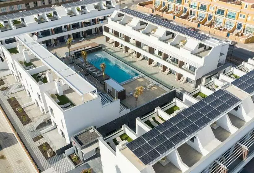 Esmeralda Cotillo Homes By Livvo