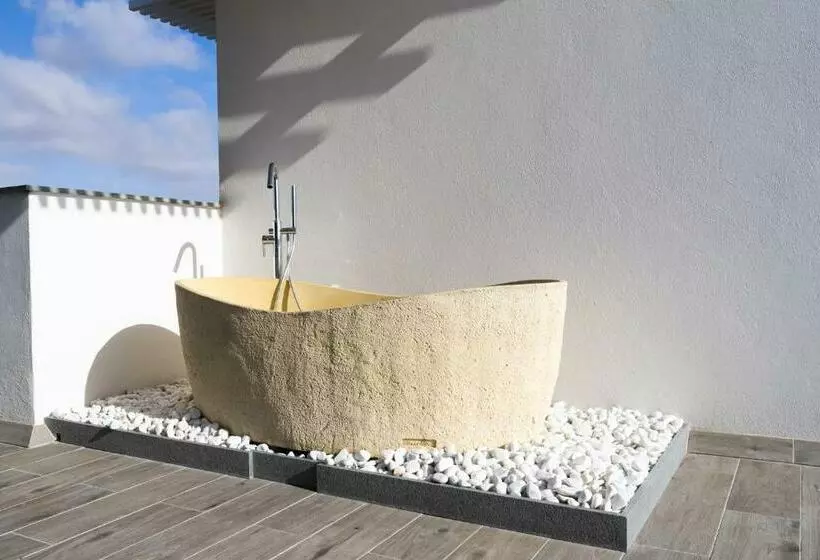 Esmeralda Cotillo Homes By Livvo