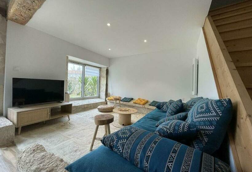 Charmante Maison Rénovée Avec Jardin, 2 Chambres, Proche La Rochelle, 4 Couchages   Fr 1 246 603