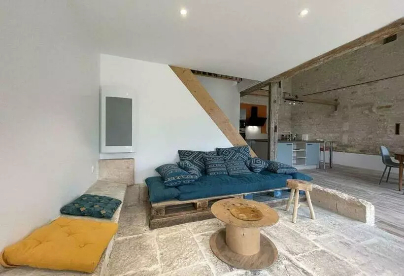 Charmante Maison Rénovée Avec Jardin, 2 Chambres, Proche La Rochelle, 4 Couchages   Fr 1 246 603