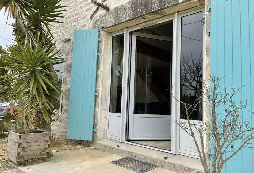 Charmante Maison Rénovée Avec Jardin, 2 Chambres, Proche La Rochelle, 4 Couchages   Fr 1 246 603