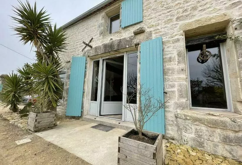 Charmante Maison Rénovée Avec Jardin, 2 Chambres, Proche La Rochelle, 4 Couchages   Fr 1 246 603
