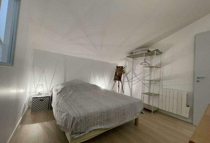 Charmante Maison Rénovée Avec Jardin, 2 Chambres, Proche La Rochelle, 4 Couchages   Fr 1 246 603