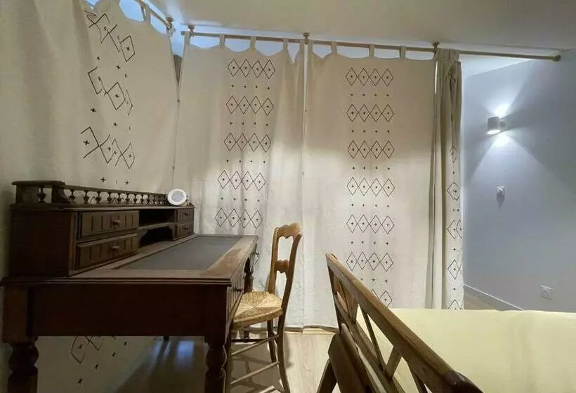 Charmante Maison Rénovée Avec Jardin, 2 Chambres, Proche La Rochelle, 4 Couchages   Fr 1 246 603