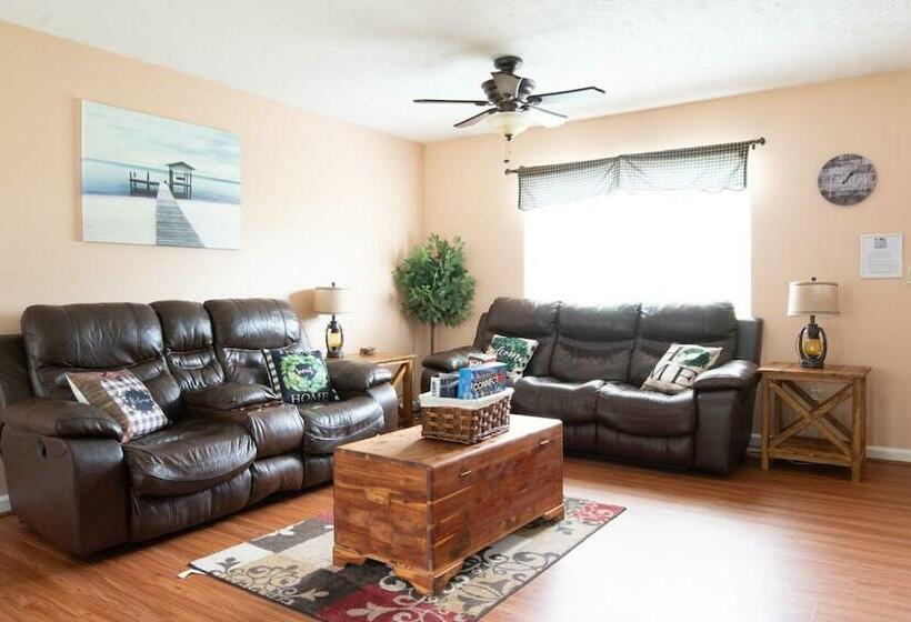 Spacious 3br+ Douglas Lake +pigeon Forge+ Gym +disney+ Firepit +creek+ Fishin