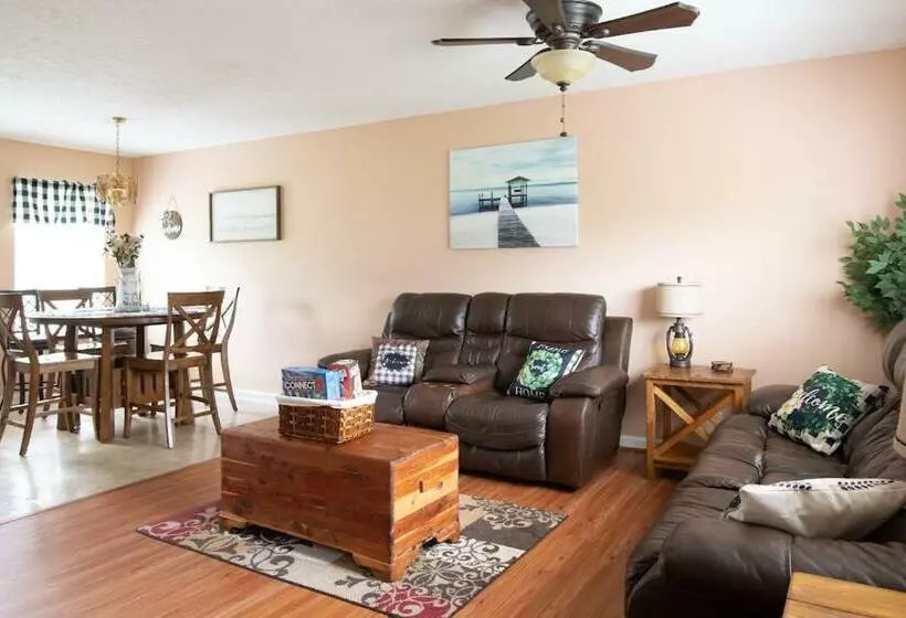 Spacious 3br+ Douglas Lake +pigeon Forge+ Gym +disney+ Firepit +creek+ Fishin