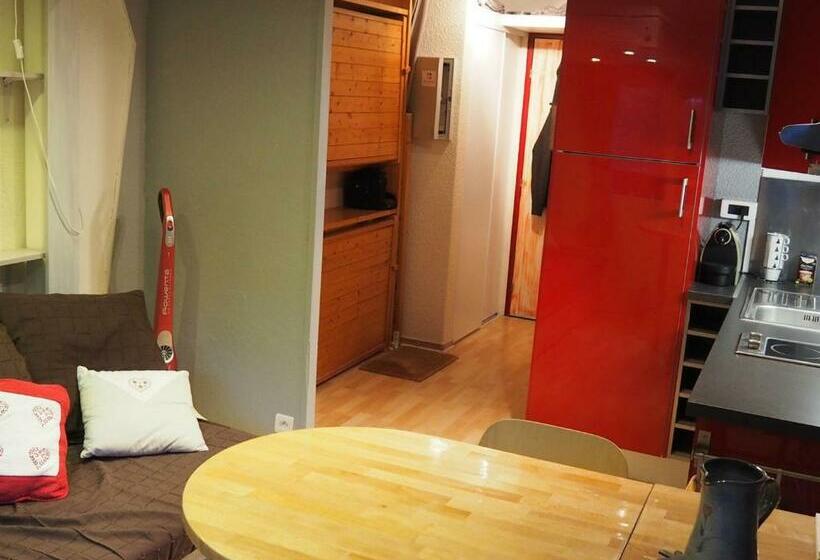 Studio Rénové 4 Pers, Balcon Sud, Au Pied Des Pistes, Plein Centre, Cuisine équipée, Tv Grande Fr
