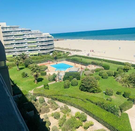 Coup De Cœur Pour Ce Cosy T2 Avec Vue Imprenable Sur La Mer   4gsud101