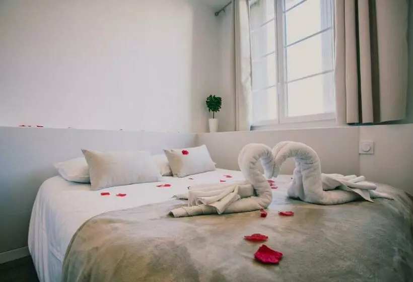 Escapade En Amoureux T2 Luxueux, Love Room Avec Balnéo, 60m Gare   Hypercentre   La Porte Bleue 4