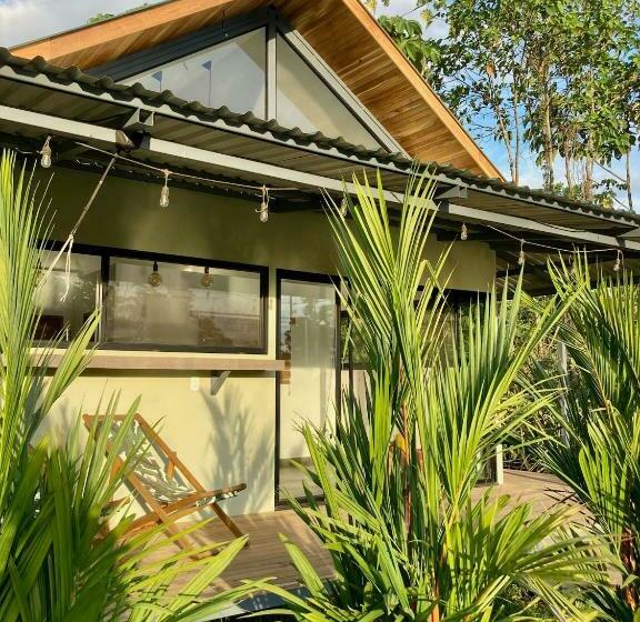 Gatehouse Cabin   Stunning Accommodation With Pool In Drake Bay