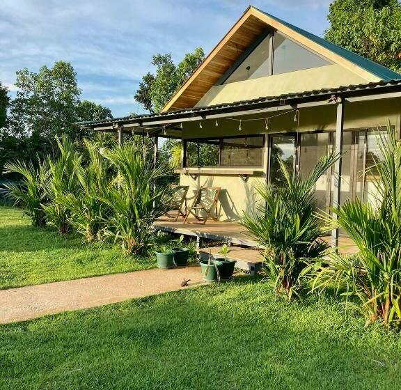 Gatehouse Cabin   Stunning Accommodation With Pool In Drake Bay