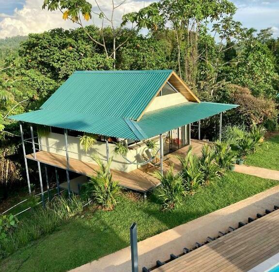 Gatehouse Cabin   Stunning Accommodation With Pool In Drake Bay